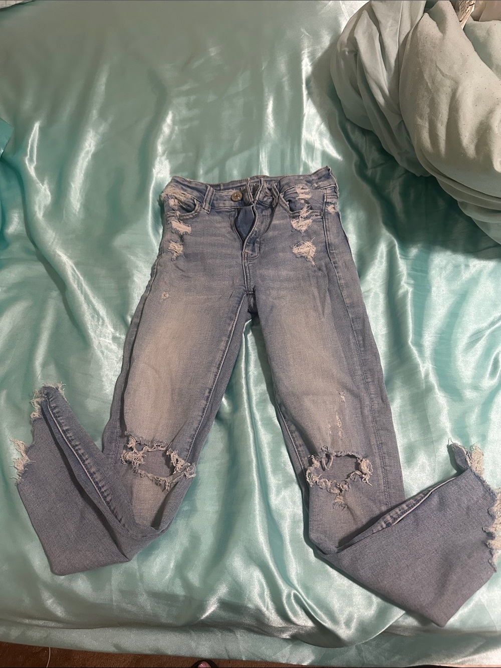 American Eagle Ripped Light Blue Women's Jeans